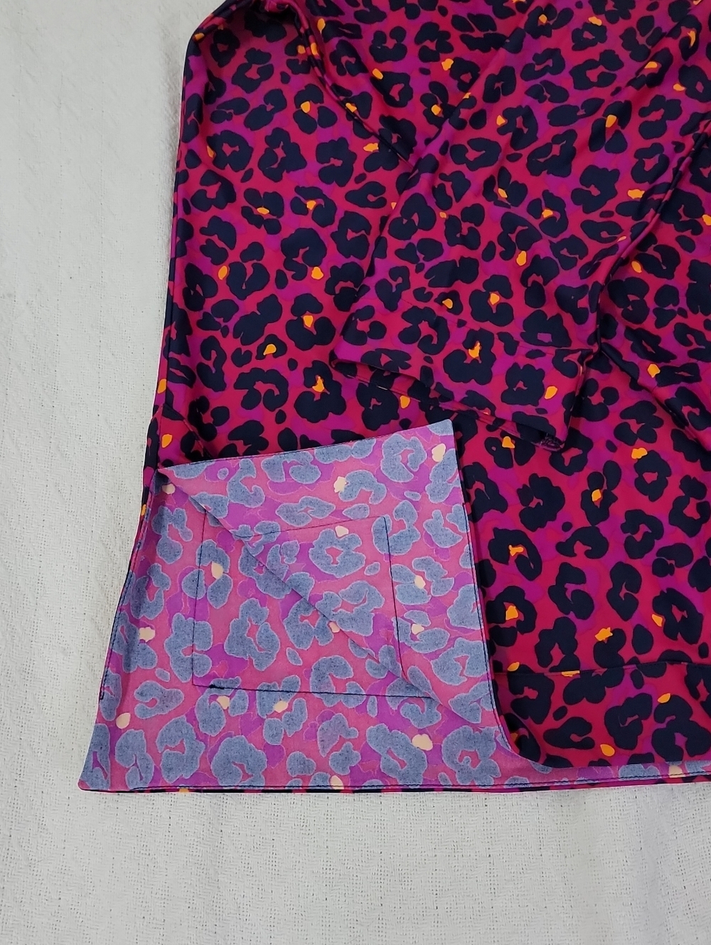 Women's Pink Leopard Print V-Neck Tunic Top - Picture 7 of 8